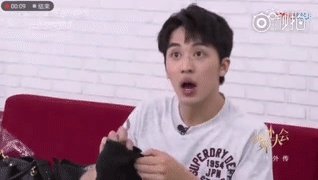 许魏洲护膝里有针，你怎样看待这件事？