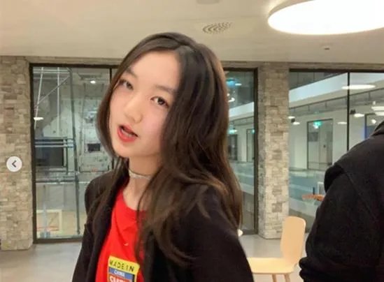 李嫣回应逛夜店是怎么情况 李嫣怎么回应逛夜店的