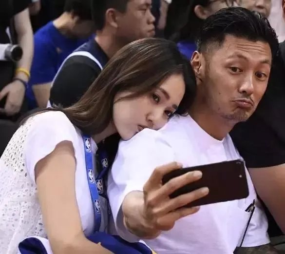 余文乐结婚了,作为粉丝你们怎么想?