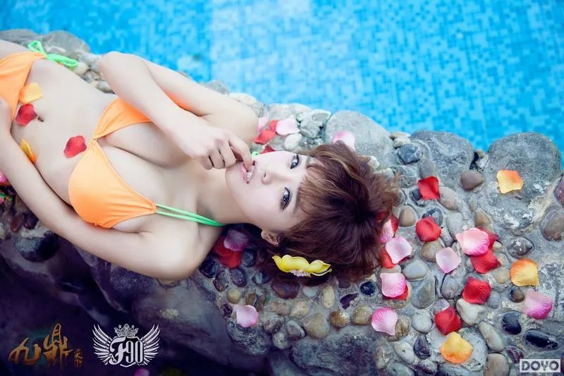 女神嫩模校花汇聚 F90巨乳天团