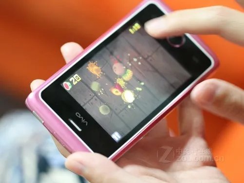 触控智能手机 步步高vivo Y1仅1360元