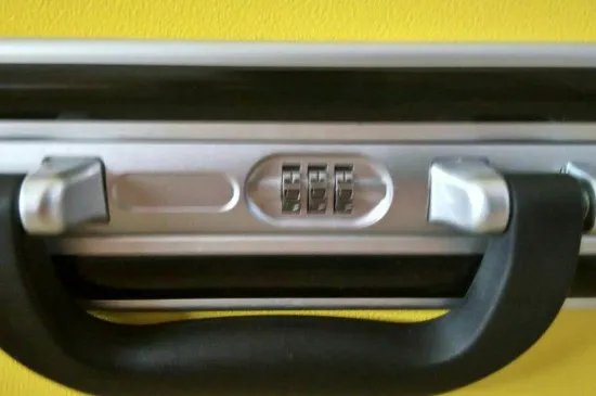 行李箱密码如何换密码