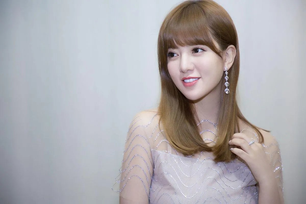 阿兰工作室点赞吐槽乐华审美的微博，这一举动释放出了什么信号？