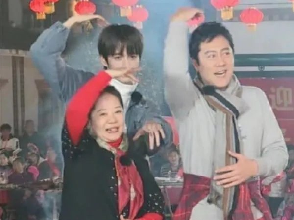 GAI说杨迪妈妈的rap让人着迷，为什么这么说？