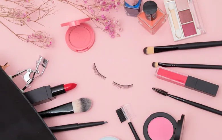 化妆品连锁加盟需要什么条件？如何加盟化妆品连锁行业？