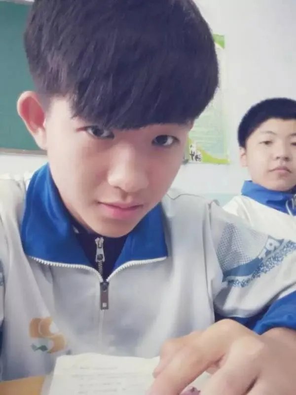 14岁初一帅哥照片