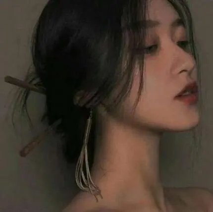 又霸气又高冷的女生头像 背景图片盘点