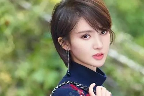 金晨贾乃亮再次被拍到聚会,他们两人之间有瓜吗?