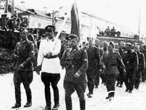 二战苏军最大叛将弗拉索夫：为何“向祖国开枪”？