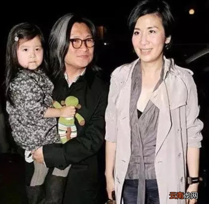 吴君如老公,53岁吴君如为满头白发的老公庆生