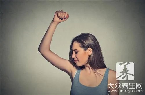 腋窝出汗多应该怎么办？