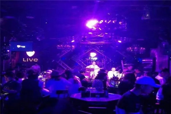 武汉十大热门酒吧排名:A+live上榜，第一火爆全网
