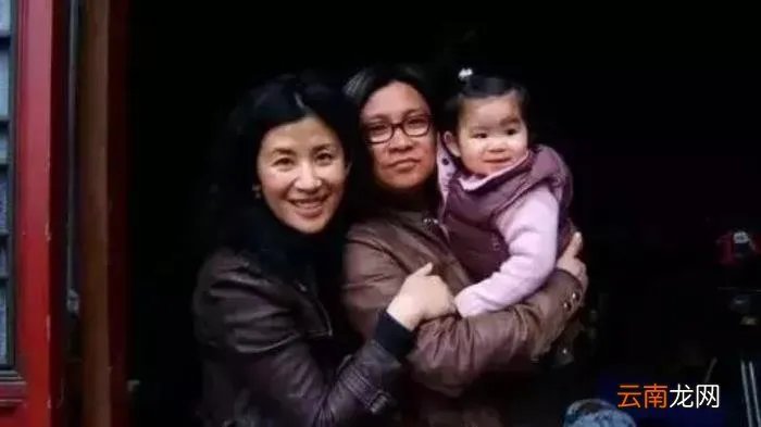 吴君如老公,53岁吴君如为满头白发的老公庆生