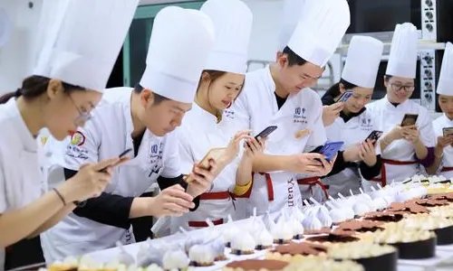 烘焙培训大概多少费用