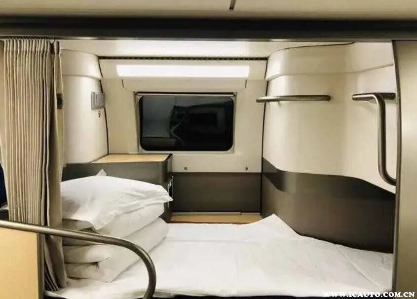 高铁动卧是什么样子图片