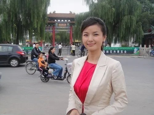 华豫之门陈琨个人资料简介 她的老公是谁一直是个迷