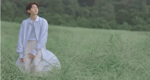 王源晒打雷闪电天气的视频