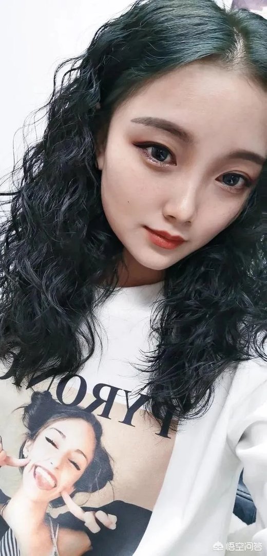 什么样的长卷发好看?