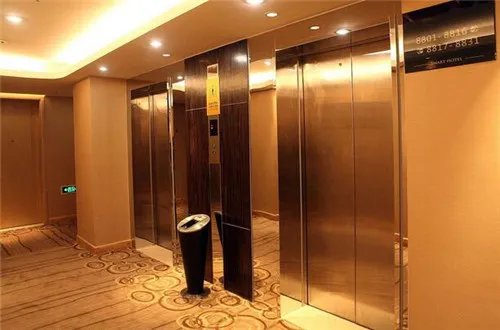 电梯门高度是多少