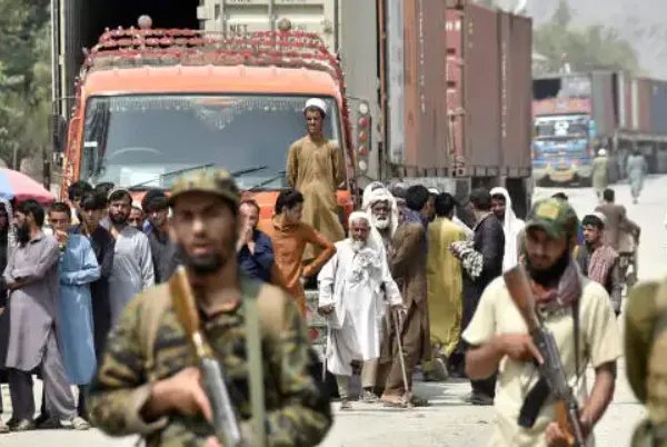 阿富汗人口面积多少人口:约3220万(64.75万平方千米)