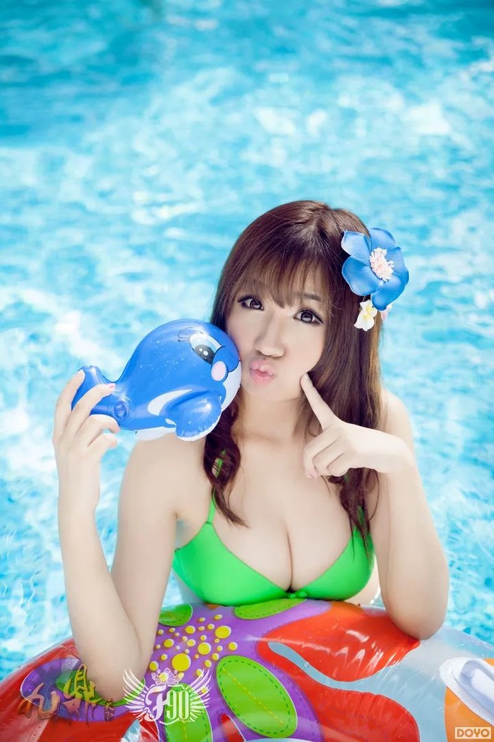 女神嫩模校花汇聚 F90巨乳天团