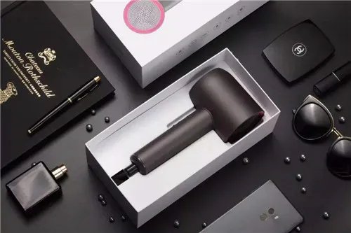 吹风机功率一般多大