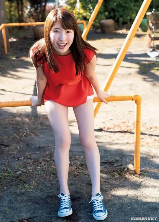 欧美女生vs亚洲女生的自拍 微胖界天花板的囧图