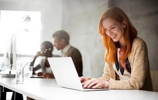 在一个太多关系户的地方工作，升职加薪无望，是不是就可以选择走？