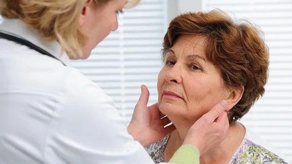 金喉健喷雾剂超级疼