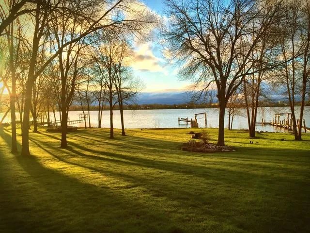 唯美图片伤感图片?