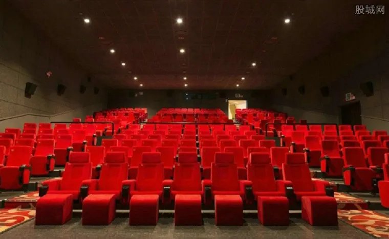 汽车影院投资多少钱 里面蕴藏着大量的商机