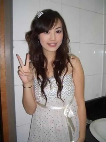 王宝强妻子的家庭背景:马蓉背景资料及有过几任男友