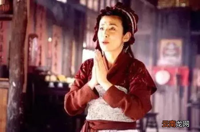 吴君如老公,53岁吴君如为满头白发的老公庆生