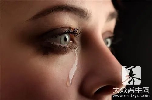 滴泪痣与坠泪痣的区别