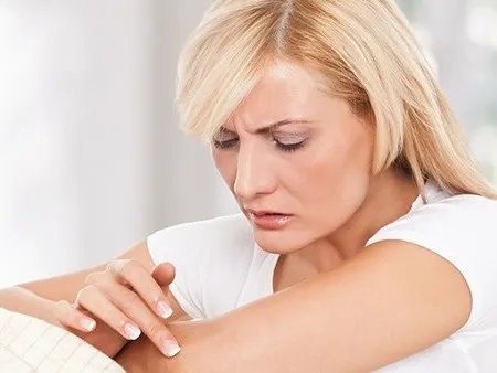 荨麻疹用什么药涂