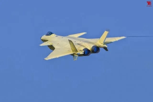 求歼20的高清图，用来做手机壁纸？