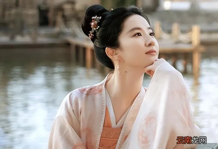 包贝尔婚礼上柳岩遭作秀谩骂 包贝尔婚礼柳岩做了什么