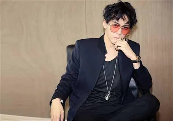 曾舜晞家世遭扒是富二代吗爸爸是谁 曾舜晞是几国混血祖籍是哪里