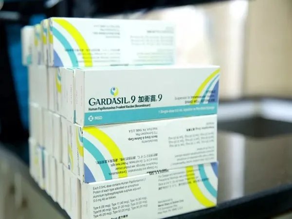 打HPV九价疫苗对女生有四点要求，年龄限制只是其中一方面