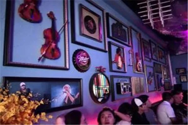 武汉十大热门酒吧排名:A+live上榜，第一火爆全网