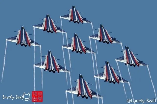 求歼20的高清图，用来做手机壁纸？