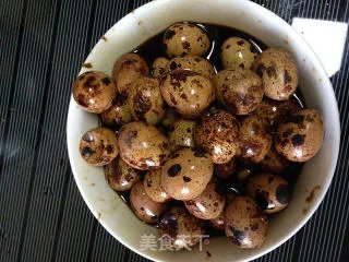 煮鹌鹑蛋