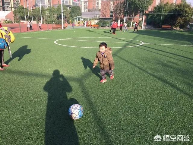 分析一下西甲的夺冠形式吧，巴萨有没有可能被马竞逆转？