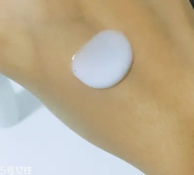 自然堂雪润皙白系列适合什么年龄