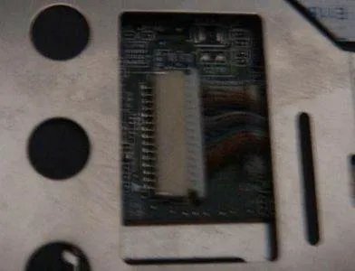 请问戴尔1420笔记本怎么拆开？