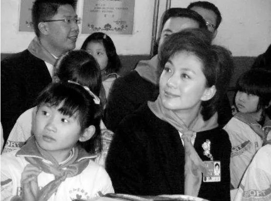 海霞的第二任老公是谁