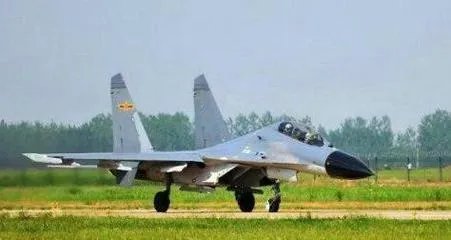 解放军首次曝光超强制空战斗机，这款战机到底有何特别之处？