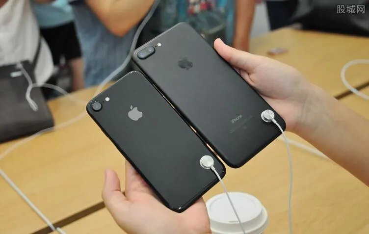 iPhoneXS什么时候上市 新机预计售价多少钱？