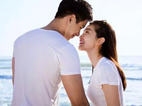 李冰冰和男友牵手相拥变连体婴是怎么回事？