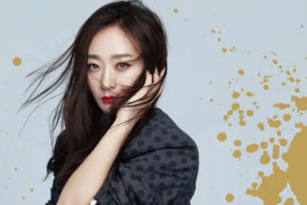 严艺丹十大热门歌曲排行榜：《醉城伤》上榜，第一让人陶醉